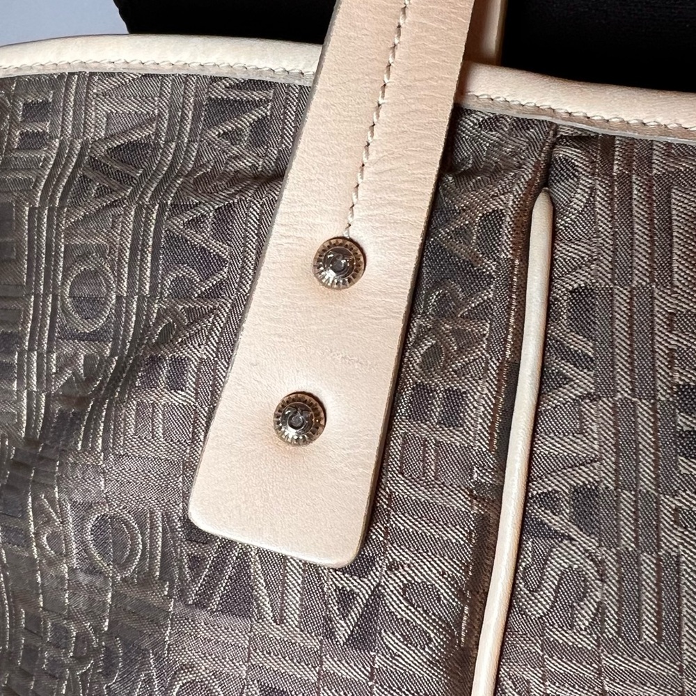 Salvatore Ferragamo Beige Monogram Tote - Picture 4 of 13